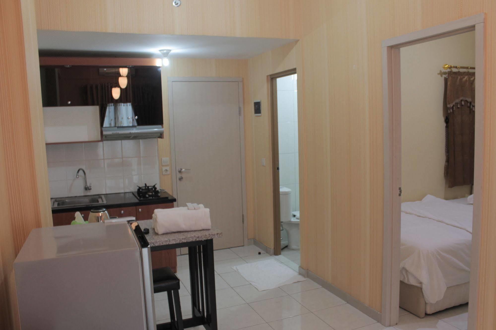 Myrooms Bekasi Exterior foto